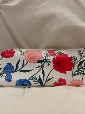 Kate Spade Floral Zip Pouch - White with Red & Blue Flowers NWT